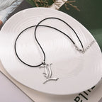 Ensemble carnet d'anime : carnet en cuir, collier et stylo plume