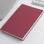Carnet A5 en cuir souple, couverture imperméable et toucher agréable.
