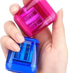 Set di 4 temperamatite manuali in plastica trasparente e colorata.