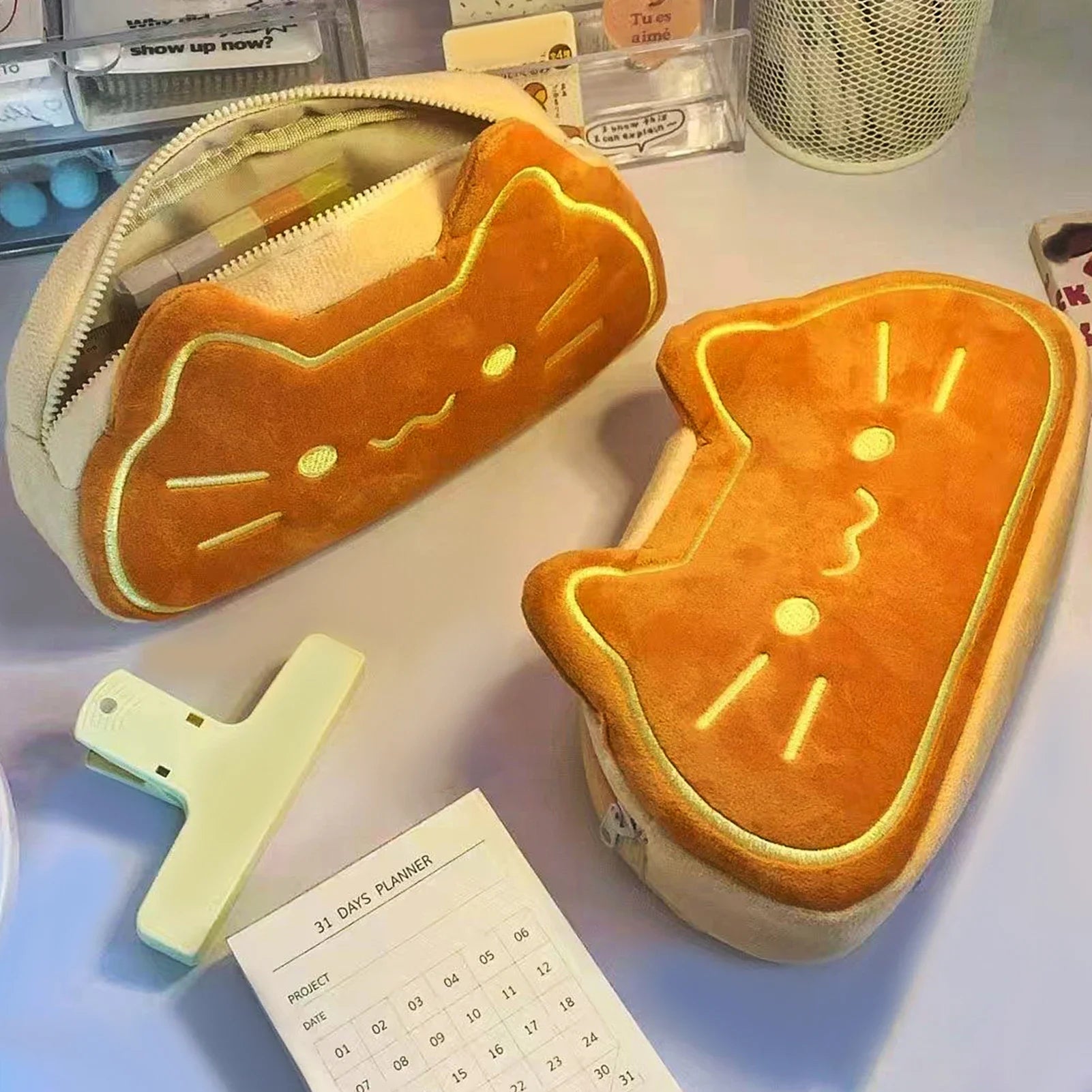 Trousse à papeterie kawaii motif chat – pour les amoureux de capybaras